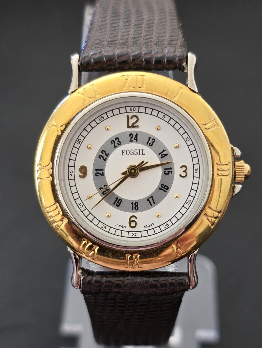 Fossil World Two Tone Roman Numeral Bezel Military Hour 31mm Watch WORKS
